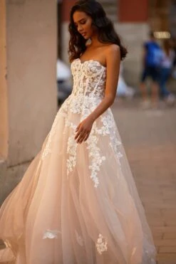 Marisel Gown -Luxury Evening Wear Store 24 4ccf7f23 6ce3 4768 bc2a 7c4a4ef5b47e