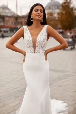 Nazan Gown -Luxury Evening Wear Store 44 e275c5a5 c9bd 4c41 8615 1a2d5dccb10b