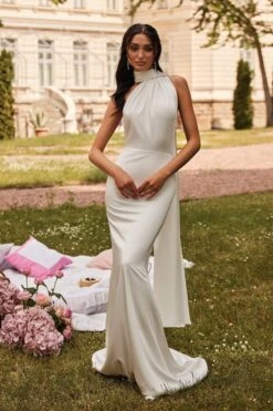 Sofia - White -Luxury Evening Wear Store 53 3a0060b4 d9df 45a8 8c0c b4f9a38febb3