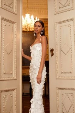 Petra - White -Luxury Evening Wear Store 8 e14455e705ece c702 4056 8d3c 664b94257b23 1600x fd6d2bc8 f7cb 4be6 92e7 db98d616b4c7