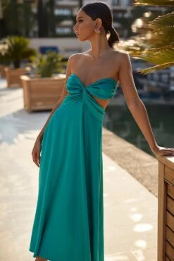 Karmira Dress 8 Karmira Dress -Luxury Evening Wear Store 8 e5af78e4 f277 4197 a3d1 a4f959e4aeef