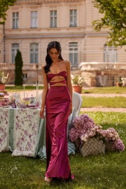 Sarah - Burgundy 7 Sarah - Burgundy -Luxury Evening Wear Store 95 06176e37 5cf3 4af9 b845 3f5ad7193bfa